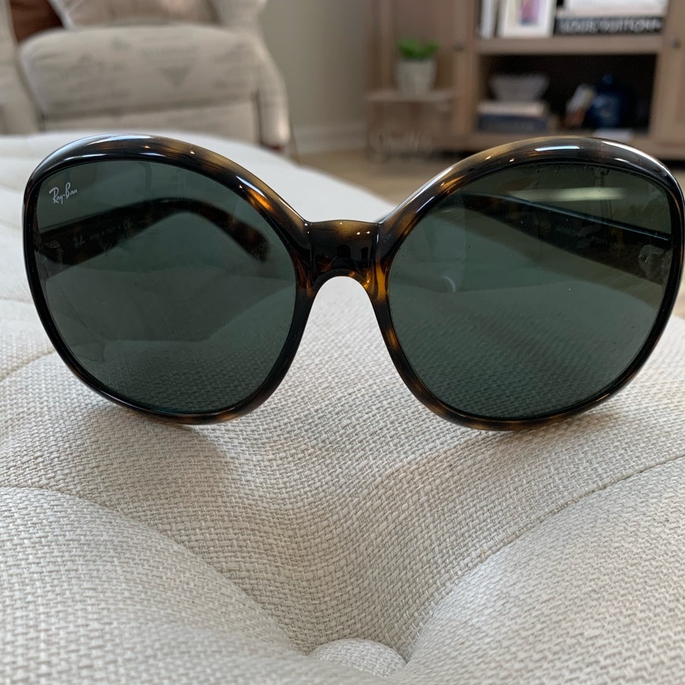 Ray Bans Jackie O style
